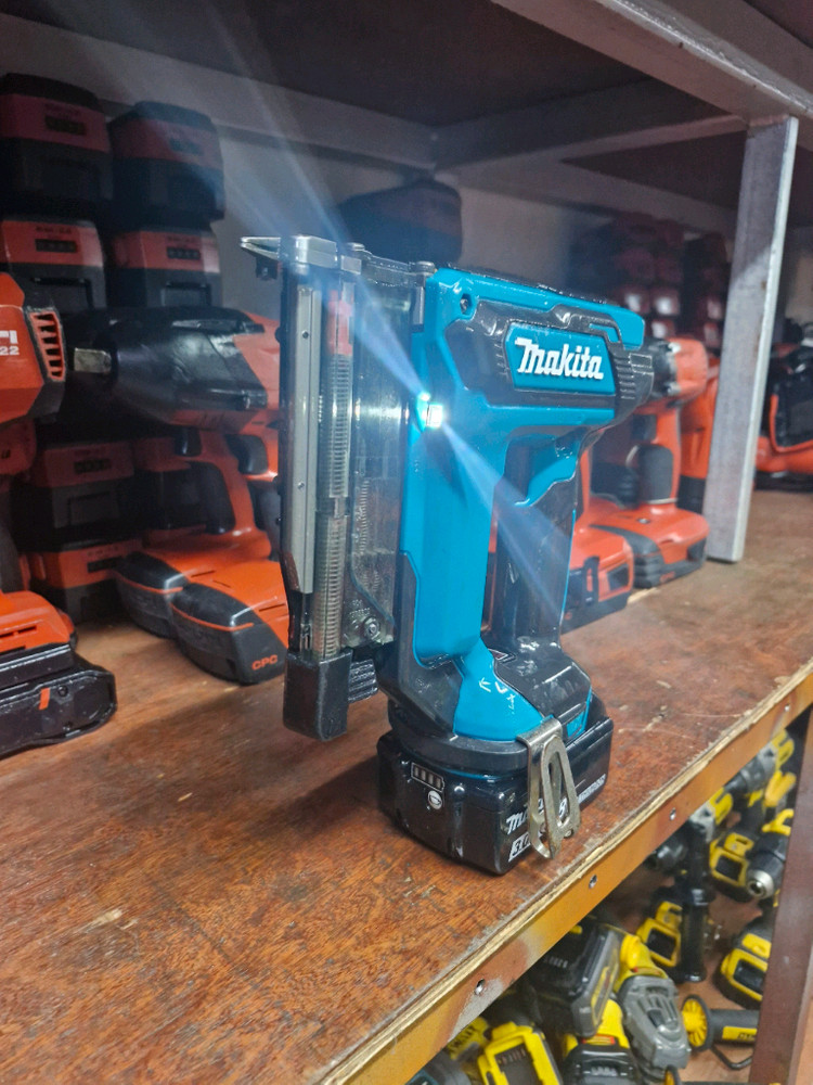 마끼다충전타카 DPT353 실타카 일자타카 S급 JAPAN--1