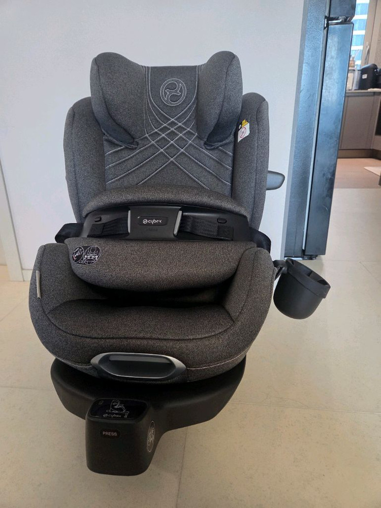 싸이벡스 아노리스 T i-size 카시트 이미지