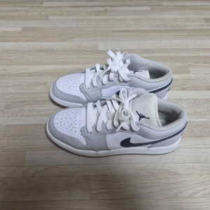 조던 로우 240 (가격 제시 판매합니다)