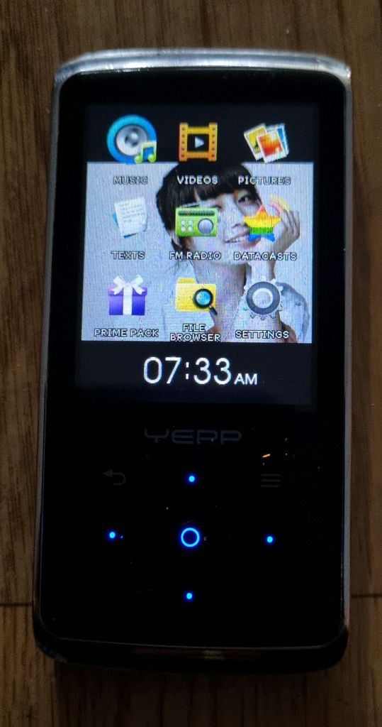 (양/입) 삼성 YEPP YP-Q2 MP3플레이어/이어폰/충전기 일괄판매 이미지