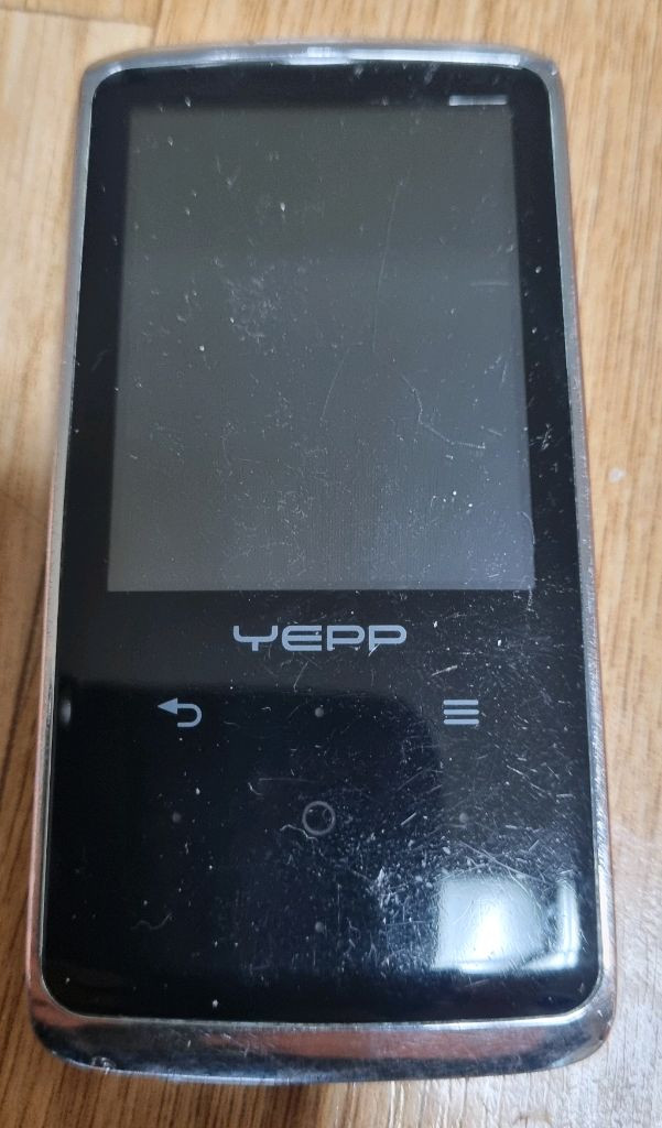 (양/입) 삼성 YEPP YP-Q2 MP3플레이어/이어폰/충전기 일괄판매 이미지