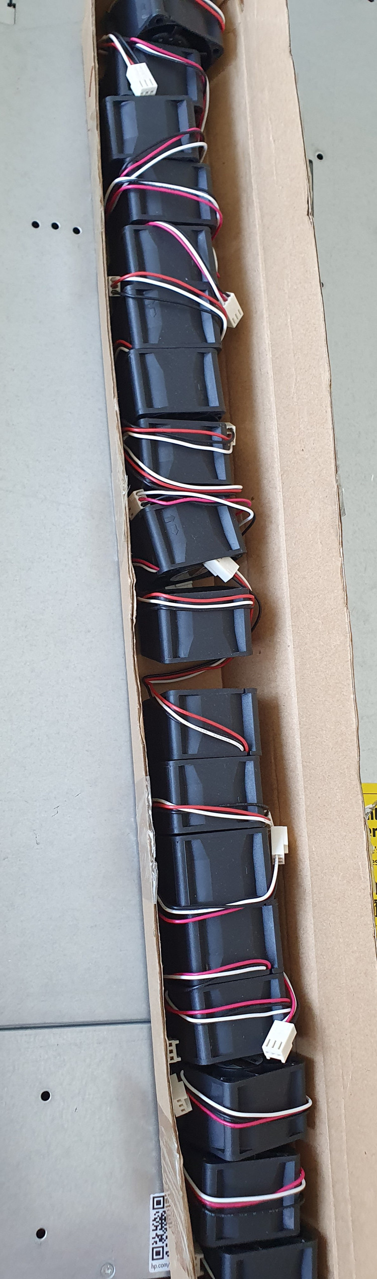 AVC DB04028B12M DC12V 0.45A FAN--2