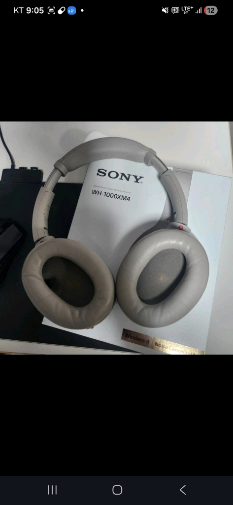 소니 WH-1000XM4 헤드폰 이미지