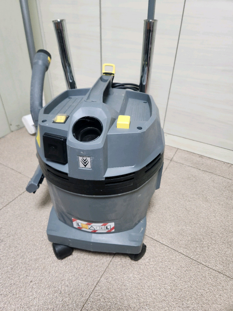 카처 전문가용 습식청소기--1