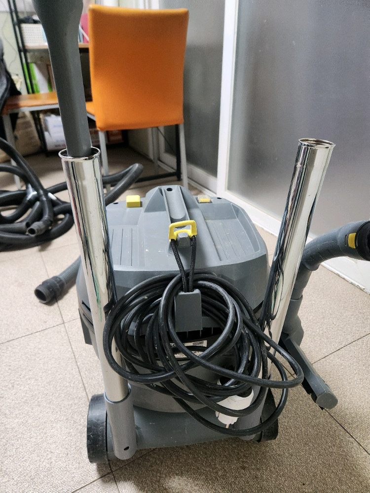 카처 전문가용 습식청소기--2