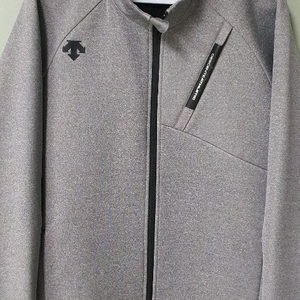 데상트 정품(얇은기모) 트레이닝져지 110호(58X72cm)드라이완료!