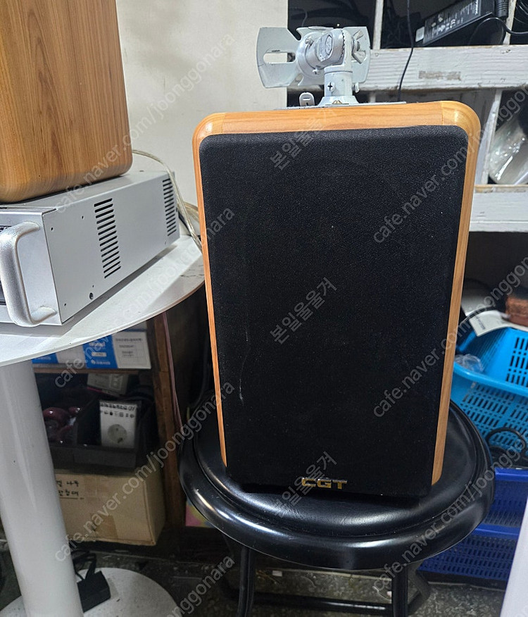 4채널 앰프 pa-504n , h-100 북쉘프 스피커 4개 팝니다 네고가능 이미지