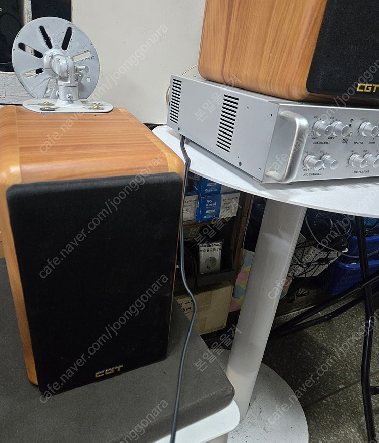 4채널 앰프 pa-504n , h-100 북쉘프 스피커 4개 팝니다 네고가능 이미지