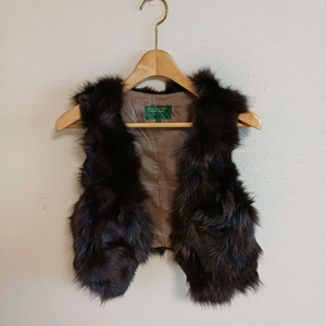 베네통 폭스 베스트 42사이즈 5만원에 판매합니다