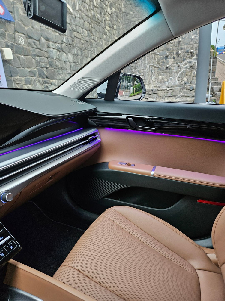 [장기렌트승계] [월51만원] 그랜저 gn7 1.6 하이브리드 25년형 외장 화이트 실내 브라운 이미지