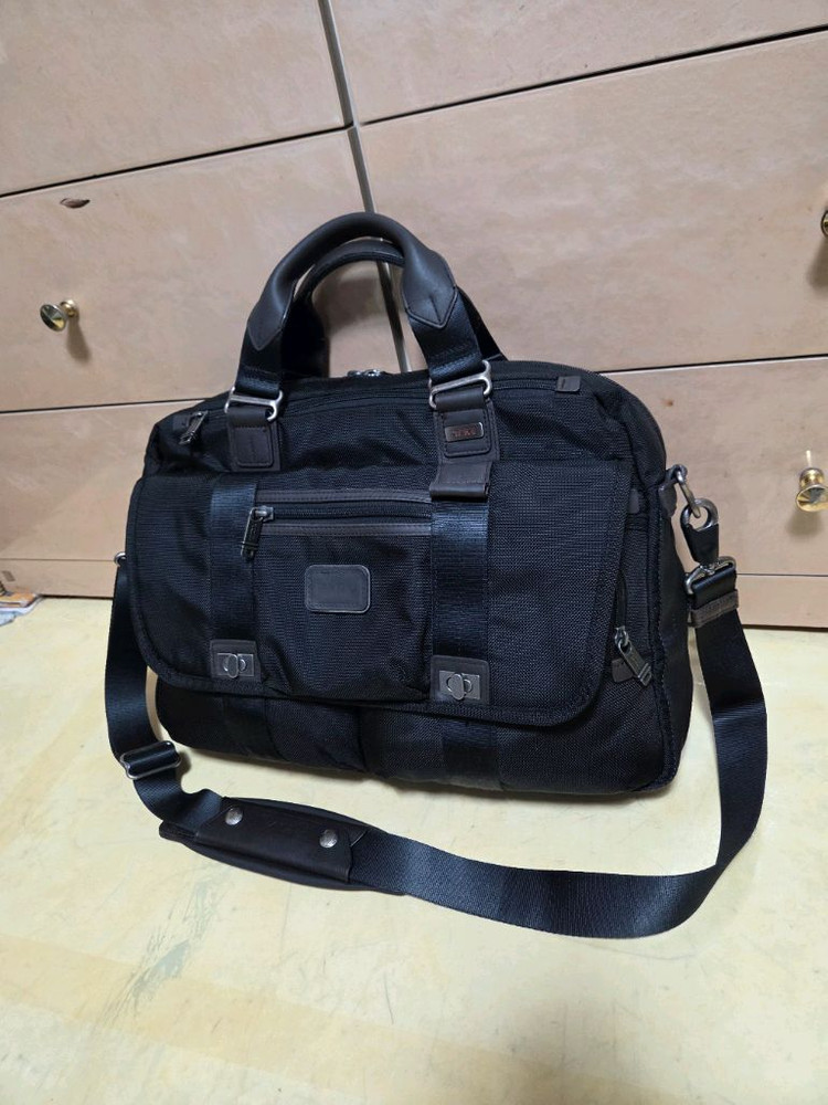 투미 정품 핑크니 플랩 브리프케이스--0