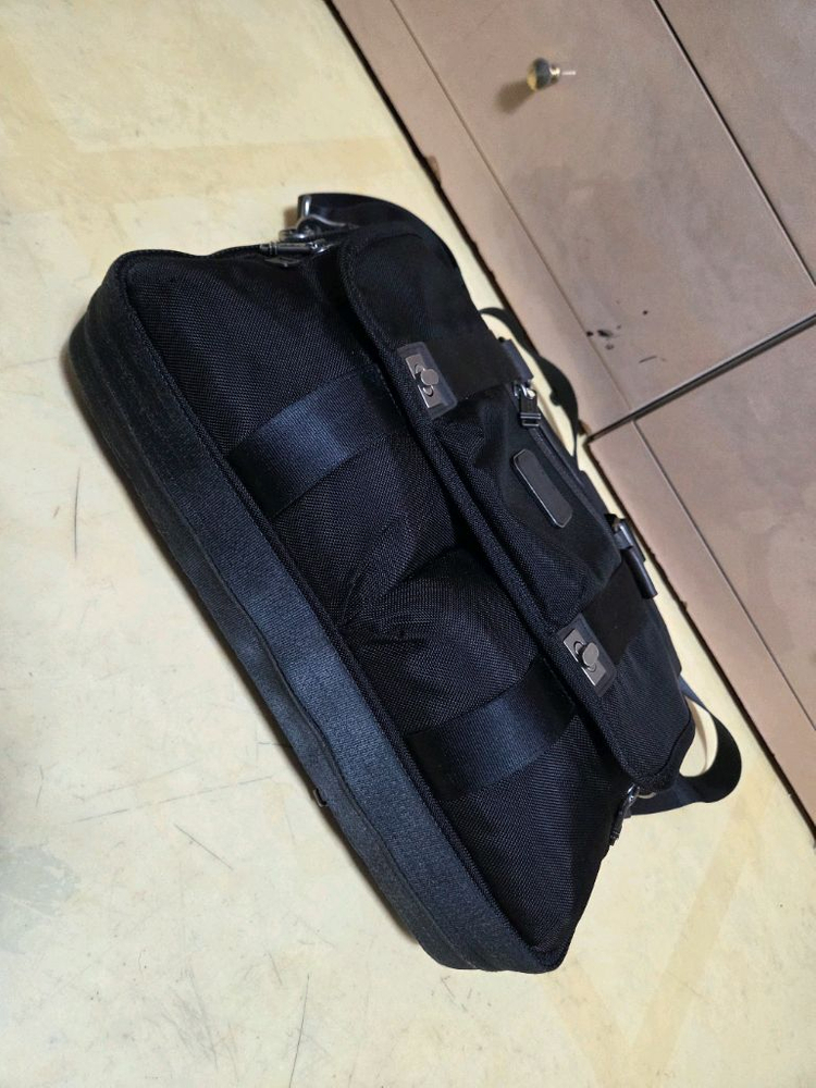 투미 정품 핑크니 플랩 브리프케이스--6