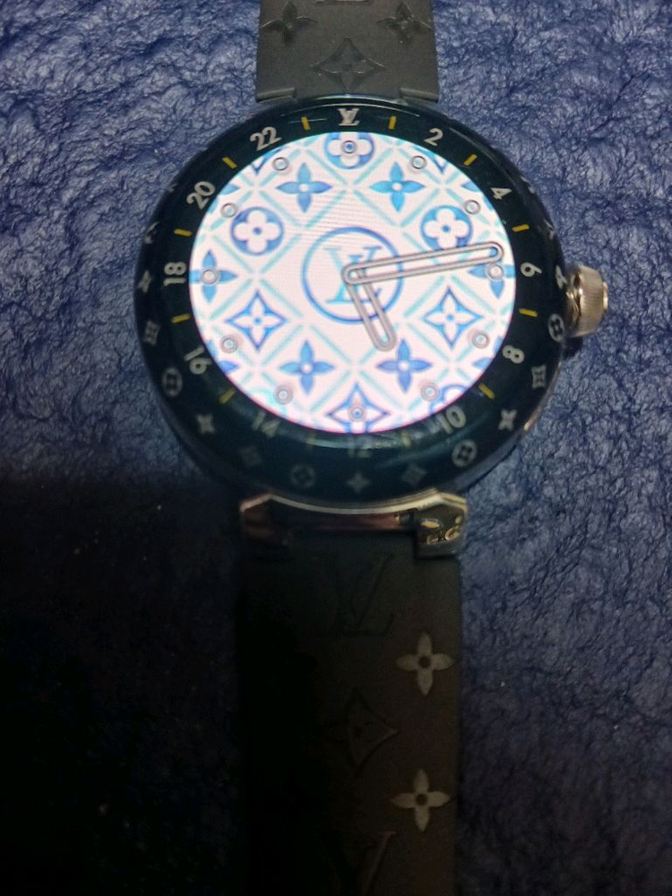 루이비통 땅부르 호라이즌 라이트업 스마트워치 이미지