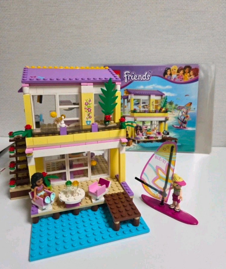 정품 레고 프렌즈 비치 하우스입니다 41037--1