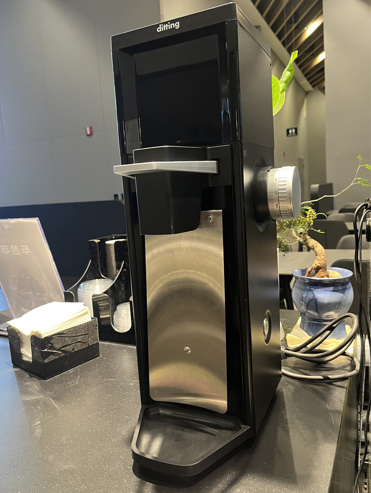 커피 그라인더 ‘디팅 (ditting) 807‘ 이미지