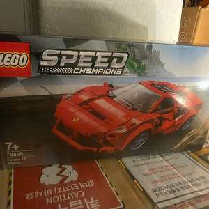 레고 스피드 챔피언 76895 페라리 F8 트리뷰토 미개봉 팝니다