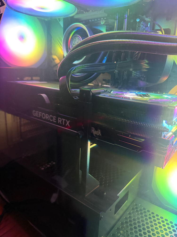 이엠텍 보석바 RTX 4090 그래픽카드 급처 이미지