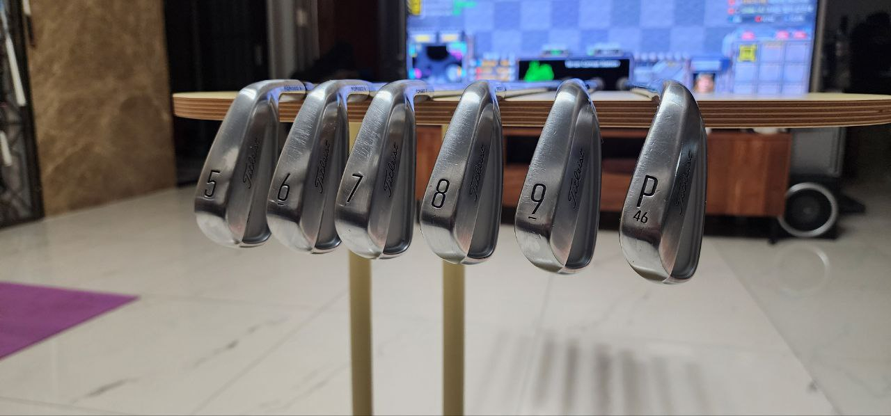 [특주]타이틀리스트 T100 3세대 투어이슈 웨이트락 S200 팝니다 이미지