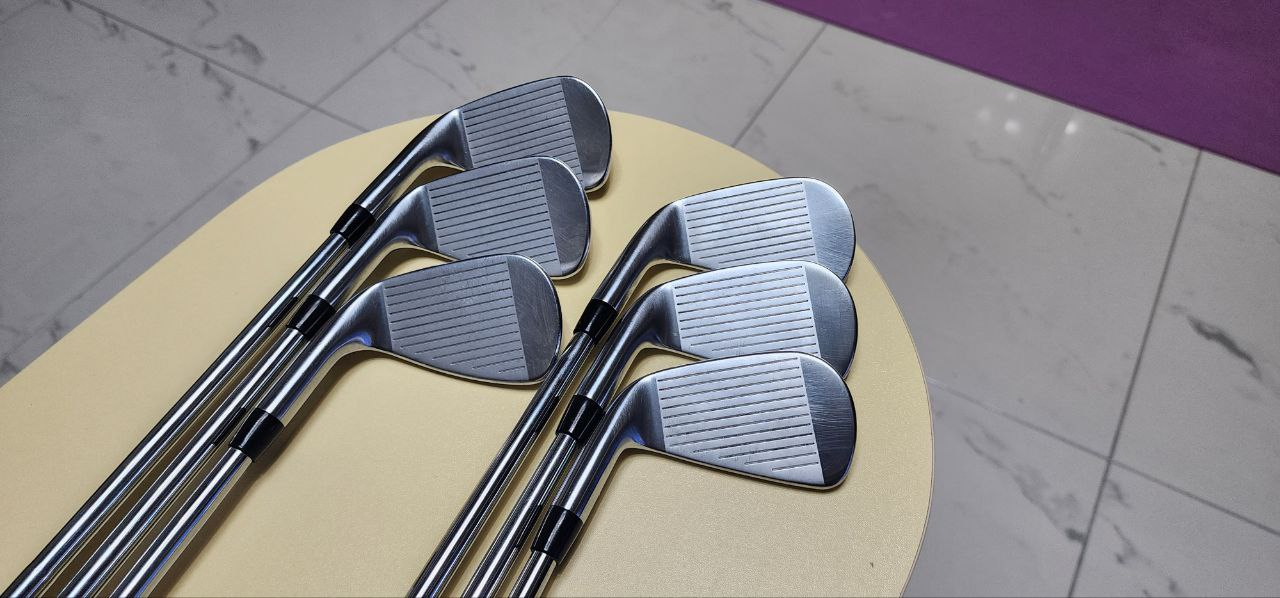 [특주]타이틀리스트 T100 3세대 투어이슈 웨이트락 S200 팝니다 이미지