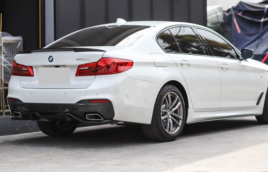 BMW 5시리즈 G30 스포일러 블랙 카본 M5 F90--8