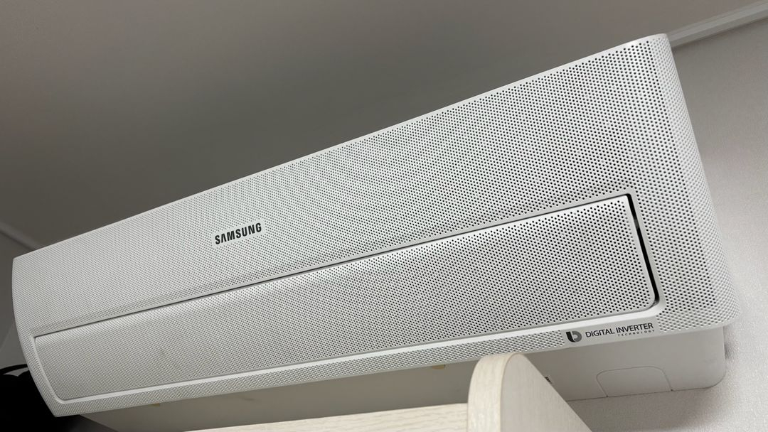 내부 청소,분리 되어있는 삼성 무풍 에어컨 (스탠드+벽걸이+실외기)AF16M7970GF 이미지