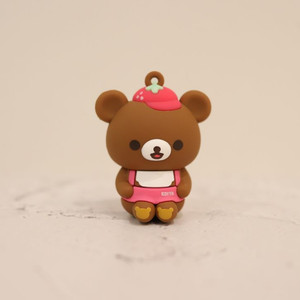 리락쿠마 x 이디야 커피 콜라보 랜덤 피규어 마그넷 딸기 차이로이코구마 이미지