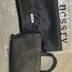 네세서리와이드백