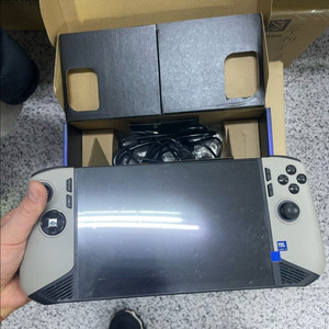 msi 클로8 claw 8 ai+ (루나클로) 판매 합니다.