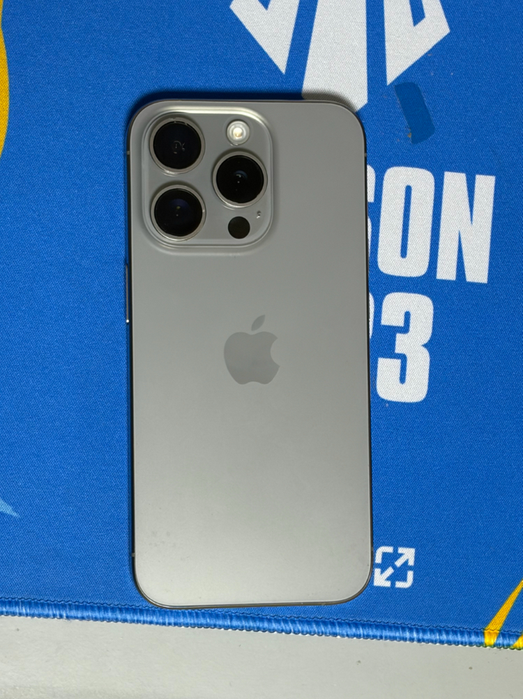 아이폰 15pro 256기가 내츄럴티타늄--15