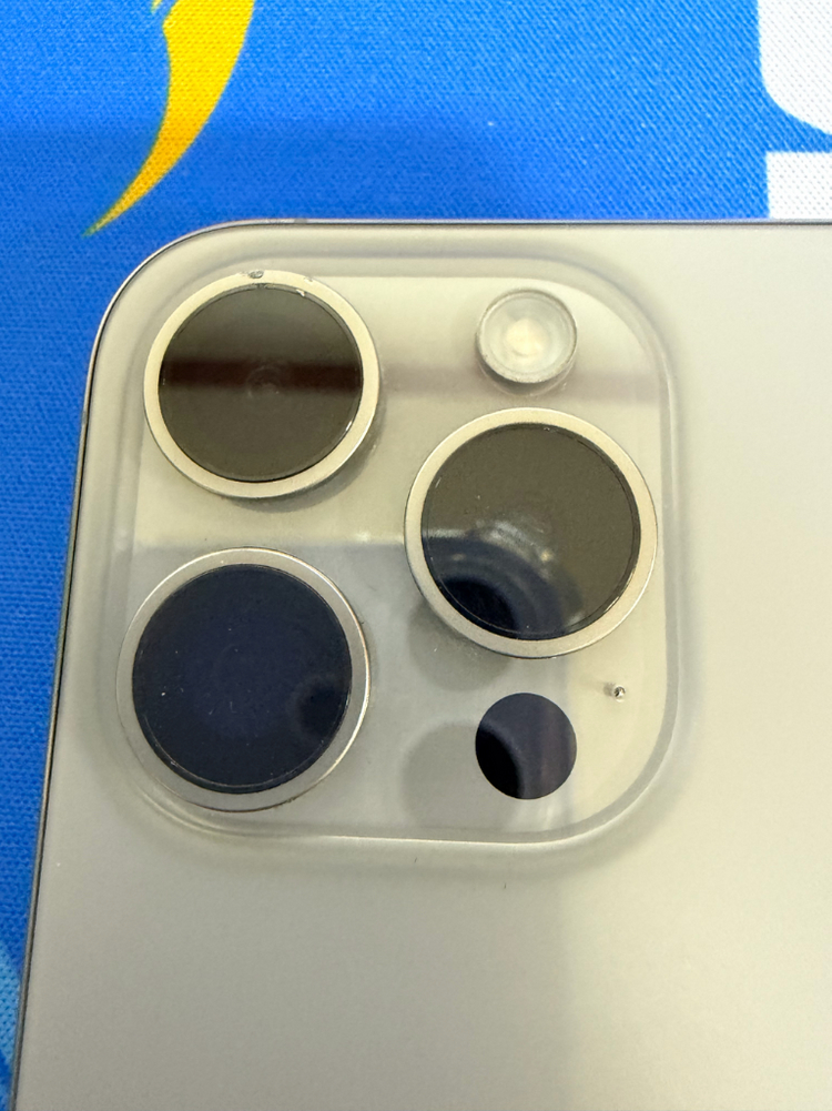 아이폰 15pro 256기가 내츄럴티타늄--16