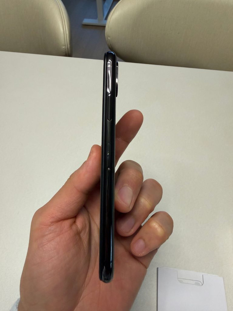 아이폰xs 256 미국 카메라 무음 풀박스 상태 너무좋음--11