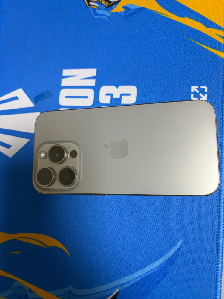 아이폰 15pro 256기가 내츄럴티타늄--1