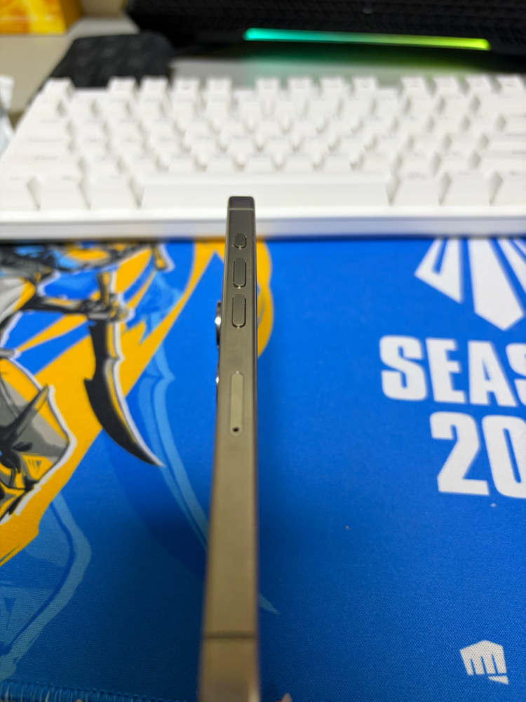 아이폰 15pro 256기가 내츄럴티타늄--5