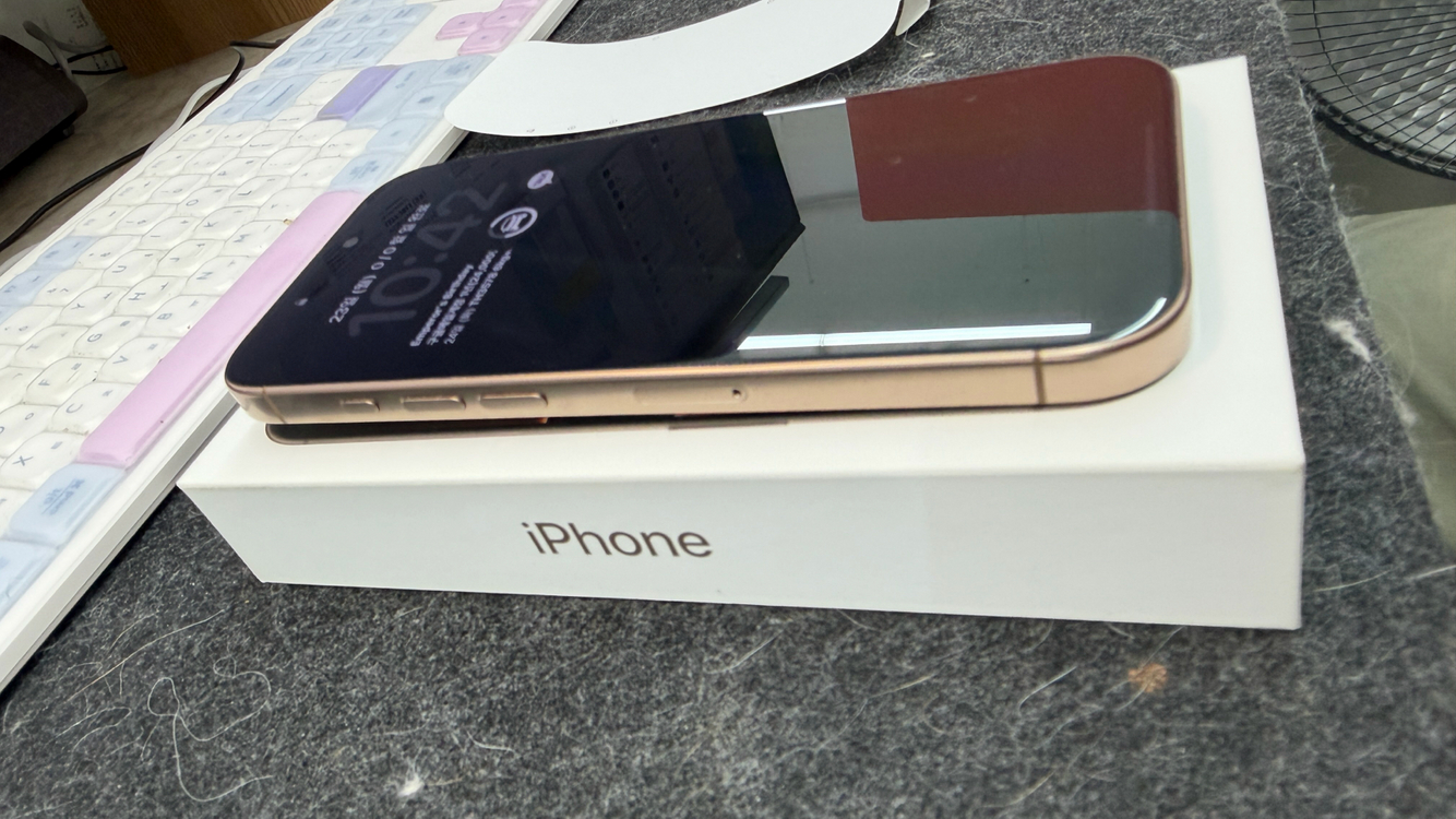 아이폰 16 Pro 데저트티타늄 256g. 애플케어. 민트급--5