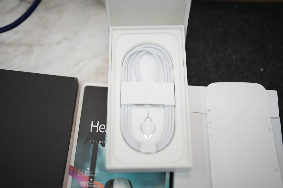 아이폰 16 Pro 데저트티타늄 256g. 애플케어. 민트급--8