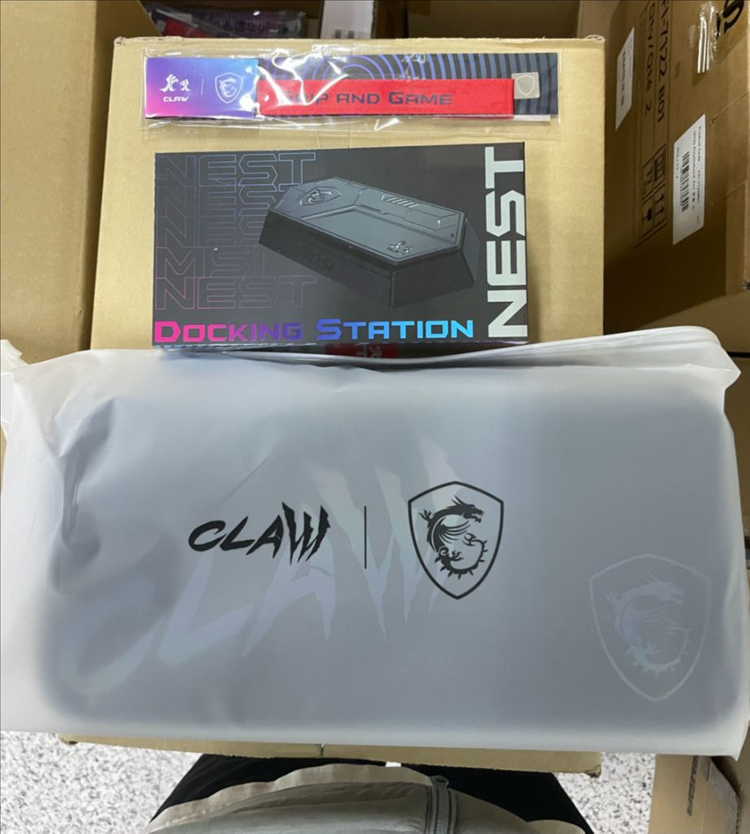 msi 클로8 claw 8 ai+ (루나클로) 판매 합니다.--1