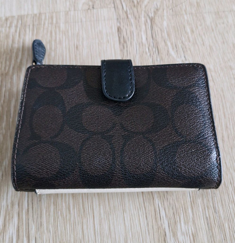 코치 반지갑 이미지