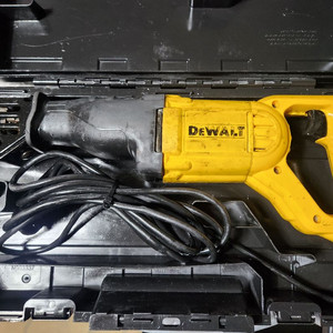 디월트 4방향 컷소 DW304PK 팝니다 이미지