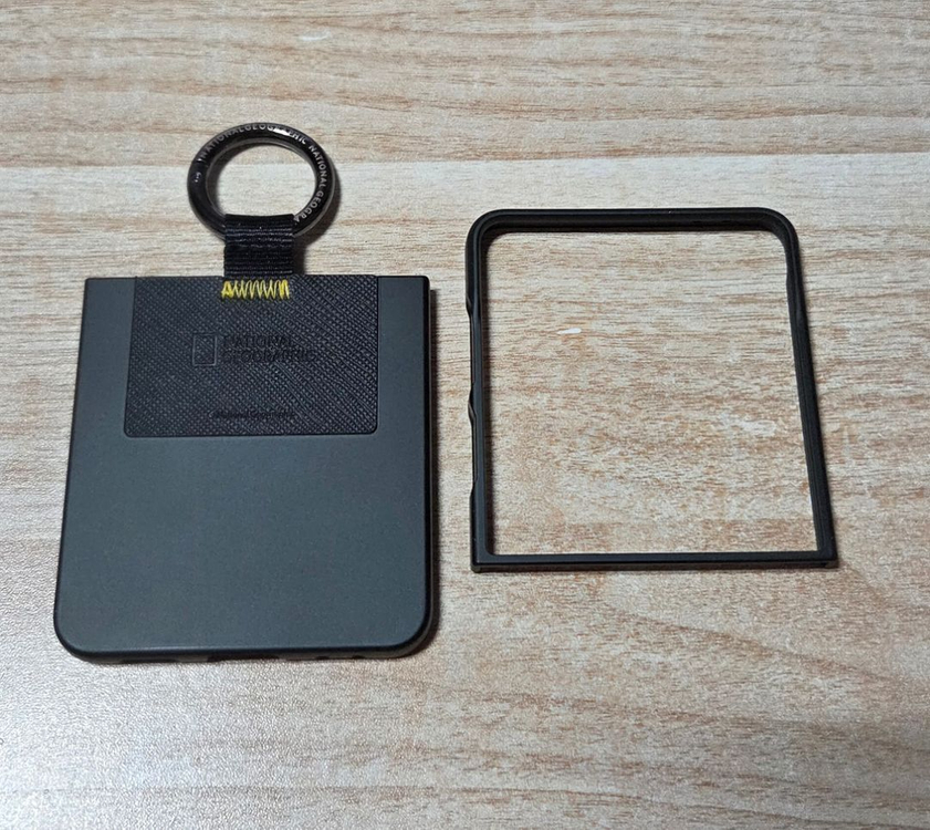 내셔널지오그래픽 링 스트랩 슬림핏 갤럭시Z플립7 케이스 새제품 이미지