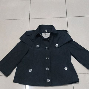 버버리 여성 7부 숏자켓 66/ 프라다 팬츠