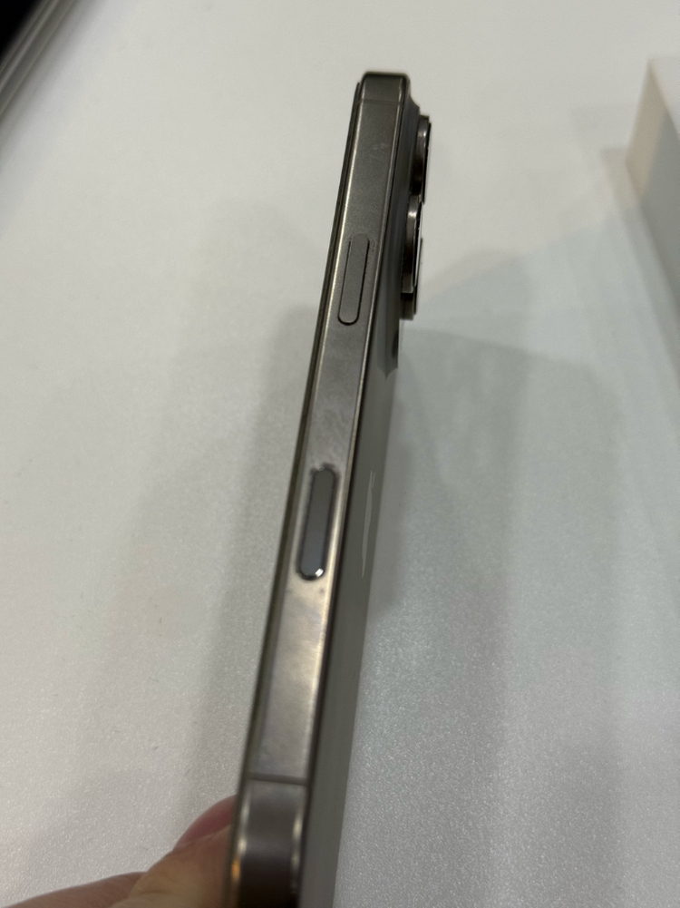 아이폰 16프로 256--3