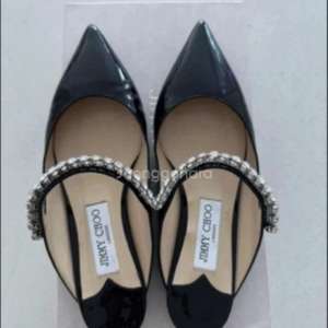 지미추 크리스탈 빙 플랫