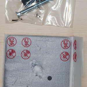 LG32UN880K 모니터 부속품, T타입 : 책상에 케이블구멍이 있는 경우 하단 베이스_3-2