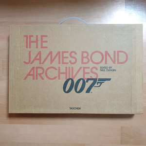 007 제임스본드 자료집 이미지