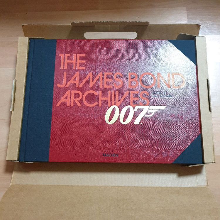 007 제임스본드 자료집 이미지