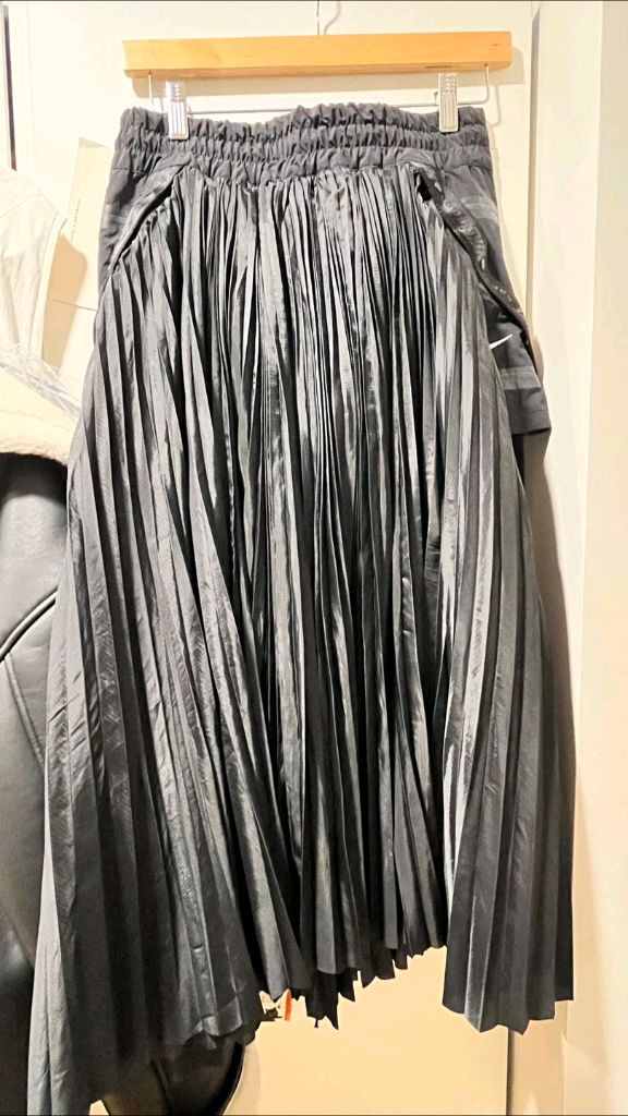 새상품) NIKE x SACAI 나이키 x 사카이 콜라보 한정판 플리츠 스커트--6