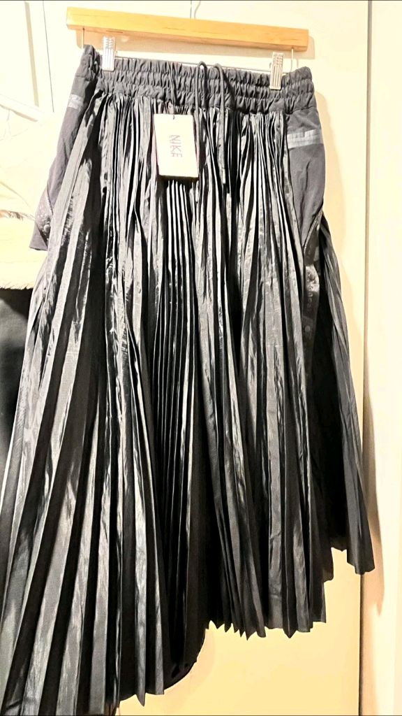 새상품) NIKE x SACAI 나이키 x 사카이 콜라보 한정판 플리츠 스커트--7