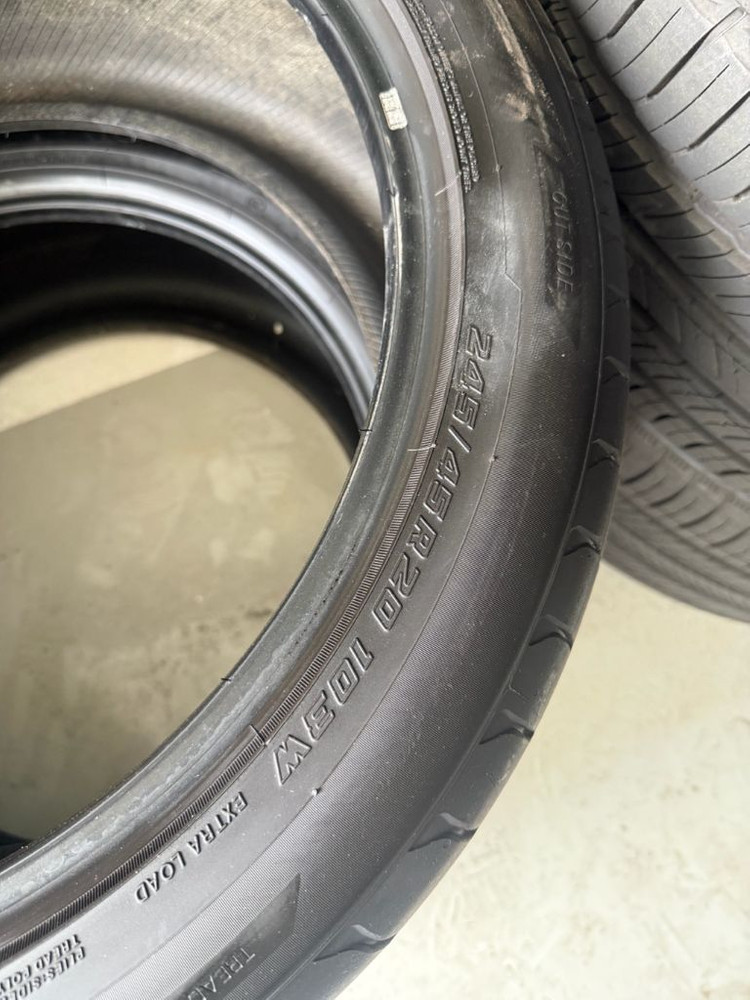 요코하마 어드반 스포츠 245 45 20 타이어 2본 팝니다--1