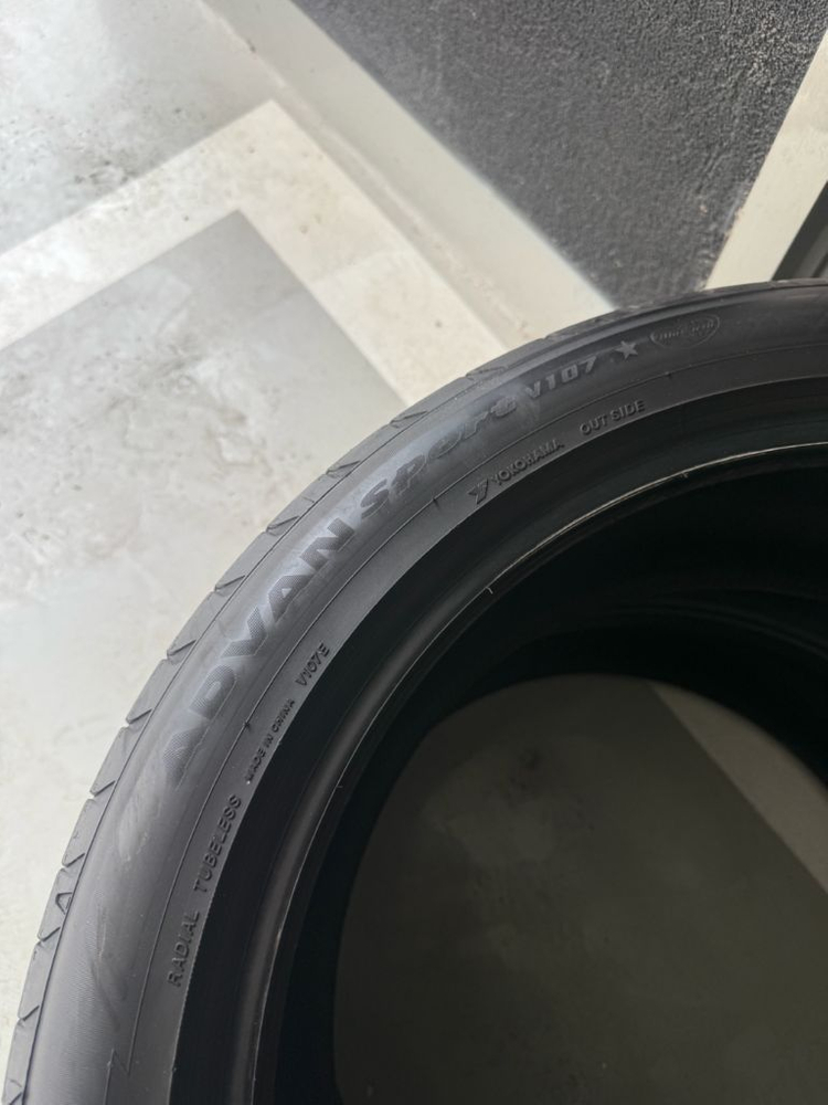 요코하마 어드반 스포츠 245 45 20 타이어 2본 팝니다--3