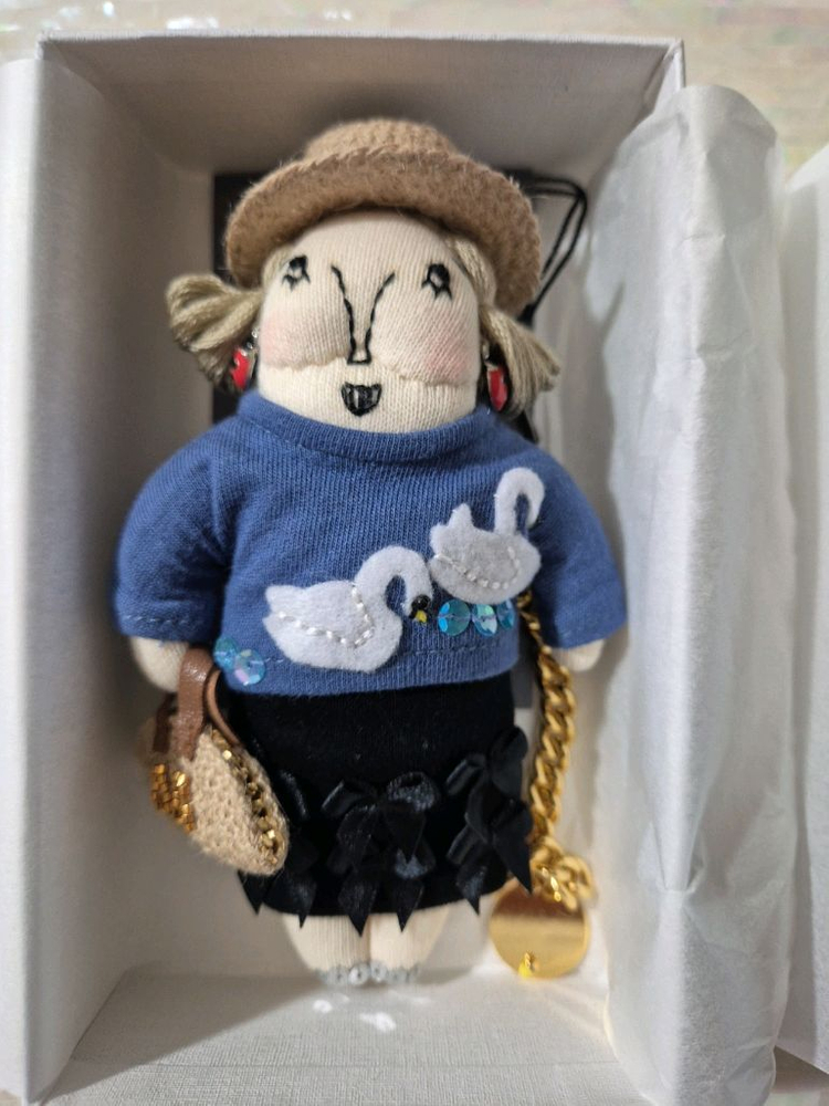 MUVEIL 뮤베르 뮤베일 그랜마 인형키링 새제품--1